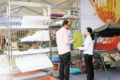 展會(huì)辦到了企業(yè)車(chē)間,商戶(hù)直接考察生產(chǎn)一線(xiàn)